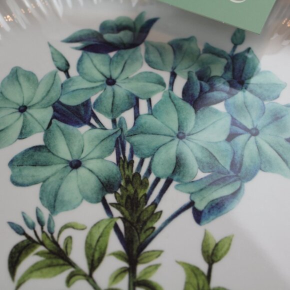 Soho Loft Blue Flower Scalloped Set of 4 11" Melamine Dinner Plates White NWT - Picture 2 of 7